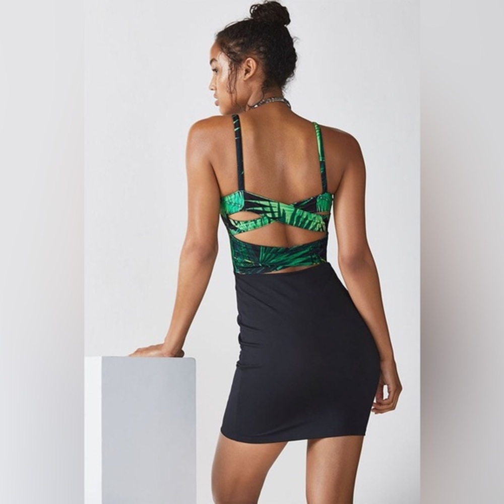 Fabletics Bodycon Malindi dress, Black/Rainforest Print, sz M, MSRP $95